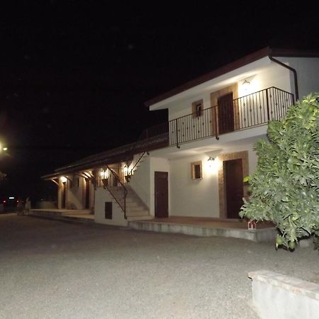Agriturismo Trappeto Vecchio San Demetrio Corone ภายนอก รูปภาพ