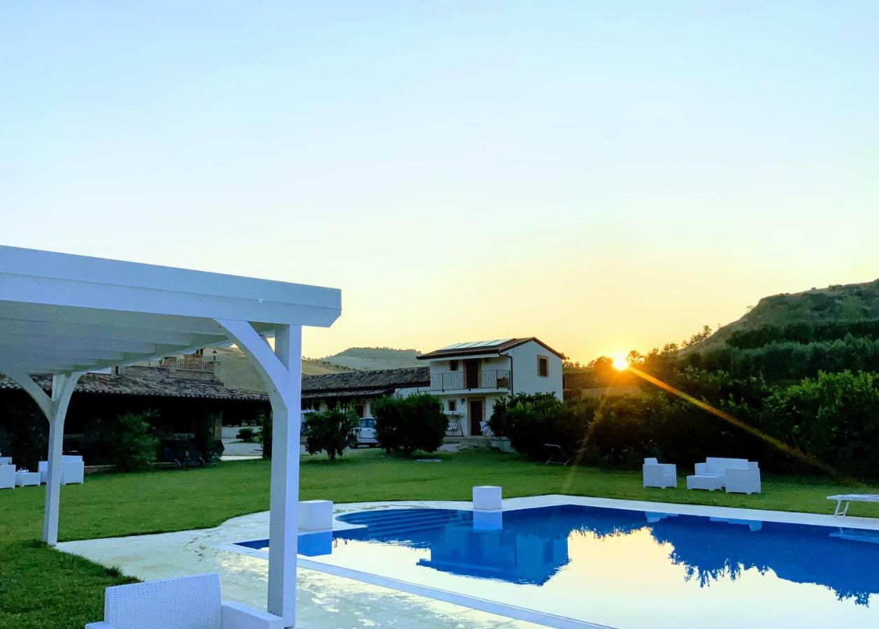 Agriturismo Trappeto Vecchio San Demetrio Corone ภายนอก รูปภาพ